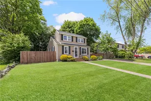 143 Endicott Dr, Warwick, RI 02886 - Photo 1
