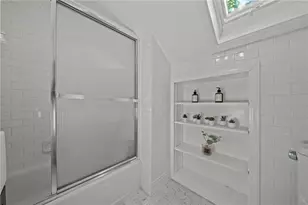 2 Lasalle Pl, Newport, RI 02840 - Photo 28