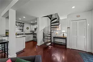 2 Lasalle Pl, Newport, RI 02840 - Photo 10