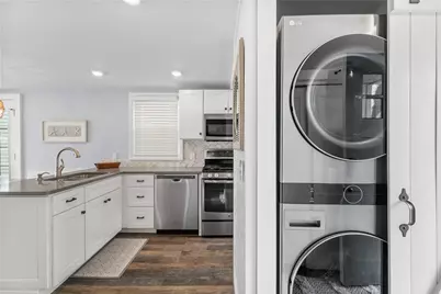 67 Cedar Avenue, Portsmouth, RI 02871 - Photo 4