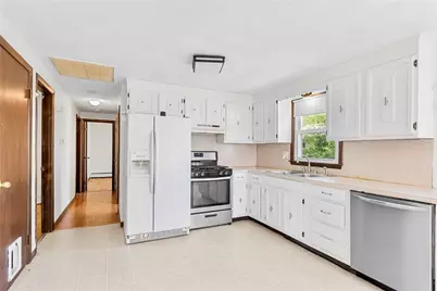 71 Plymouth Street, Cranston, RI 02920 - Photo 14
