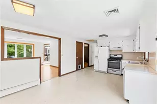 71 Plymouth St, Cranston, RI 02920 - Photo 12