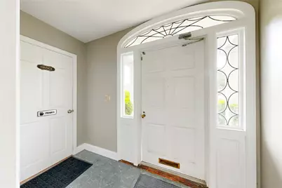 873 Warwick Avenue, Warwick, RI 02888 - Photo 4