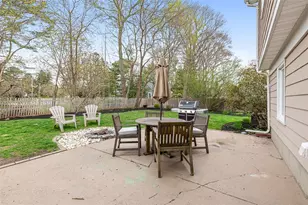 7 Meadowbrook Dr, Barrington, RI 02806 - Photo 46