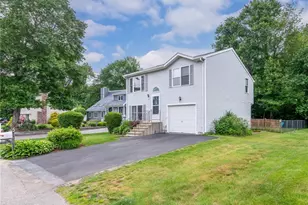 75 Canning St, Cumberland, RI 02864 - Photo 2