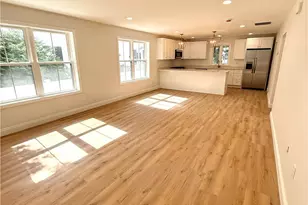 95 Farm St, Providence, RI 02908 - Photo 10