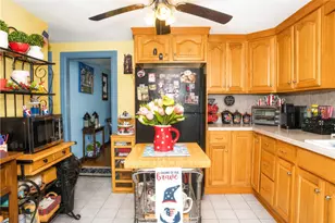 147 Pawtuxet Terrace, West Warwick, RI 02893 - Photo 10