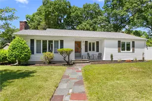 417 Squantum Dr, Warwick, RI 02888 - Photo 4