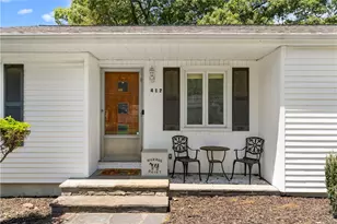 417 Squantum Dr, Warwick, RI 02888 - Photo 6