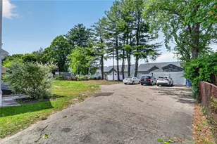 520 Providence St, West Warwick, RI 02893 - Photo 6
