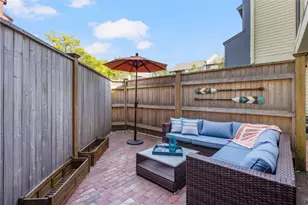 308 Swans Wharf Row, Newport, RI 02840 - Photo 16