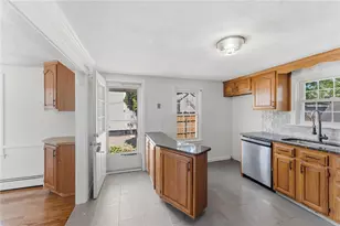 66 Union St, Lincoln, RI 02865 - Photo 10