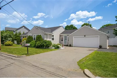 377 Kenyon Avenue, Pawtucket, RI 02861 - Photo 2