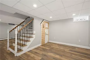 377 Kenyon Ave, Pawtucket, RI 02861 - Photo 24