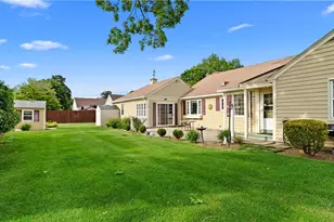 14 Barnes St, Smithfield, RI 02828 - Photo 38