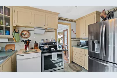 14 Barnes Street, Smithfield, RI 02828 - Photo 18