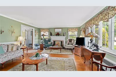 14 Barnes Street, Smithfield, RI 02828 - Photo 6