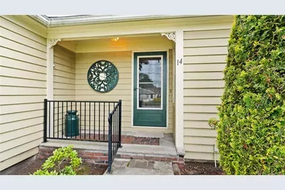 14 Barnes Street, Smithfield, RI 02828 - Photo 4