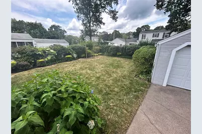 81 Ballston Avenue, Pawtucket, RI 02861 - Photo 6
