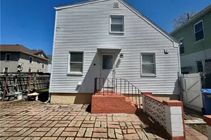 215 Roosevelt St, Providence, RI 02909 - Photo 2