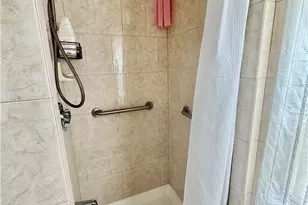 215 Roosevelt St, Providence, RI 02909 - Photo 10