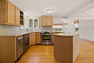 1861 E Main Rd, Portsmouth, RI 02871 - Photo 6