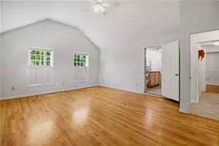 1861 E Main Rd, Portsmouth, RI 02871 - Photo 10