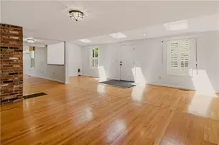 1861 E Main Rd, Portsmouth, RI 02871 - Photo 4