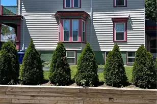 35 Dover St, Providence, RI 02908 - Photo 2