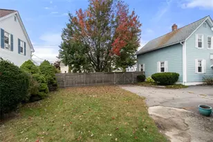 14 North St, East Providence, RI 02915 - Photo 8
