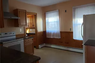40 E Barrows St, Cumberland, RI 02864 - Photo 6