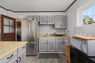 60 Cottage Ave, Portsmouth, RI 02871 - Photo 18