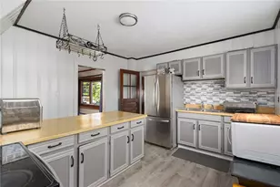 60 Cottage Ave, Portsmouth, RI 02871 - Photo 14