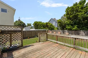 60 Cottage Ave, Portsmouth, RI 02871 - Photo 36