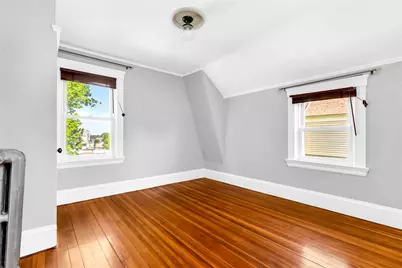 1058 Narragansett Boulevard, Cranston, RI 02905 - Photo 20