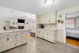 37 Newport Ln, Narragansett, RI 02882 - Photo 14