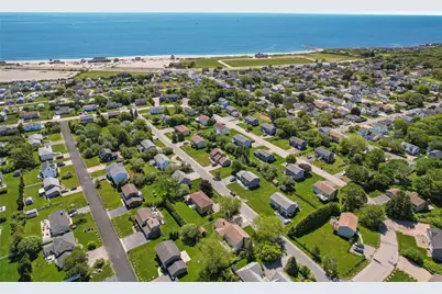 37 Newport Lane, Narragansett, RI 02882 - Photo 4
