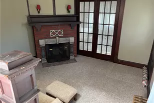 35 Oak St, Westerly, RI 02891 - Photo 2