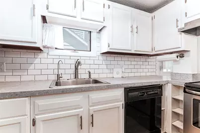 390 Nausauket Road, Warwick, RI 02886 - Photo 10