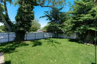 390 Nausauket Rd, Warwick, RI 02886 - Photo 22