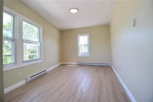 33 Railroad Ave, Westerly, RI 02891 - Photo 8