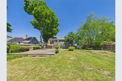 112 Longmeadow Avenue, Warwick, RI 02889 - Photo 8