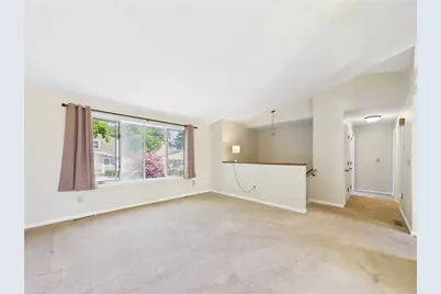 112 Longmeadow Avenue, Warwick, RI 02889 - Photo 18