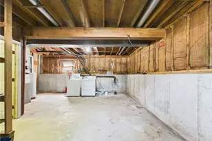 112 Longmeadow Ave, Warwick, RI 02889 - Photo 32