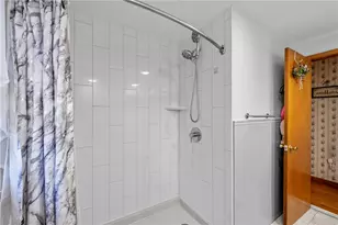 105 Walmer Ave, East Providence, RI 02914 - Photo 14