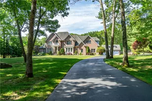 7 Josephine Dr, Smithfield, RI 02917 - Photo 4