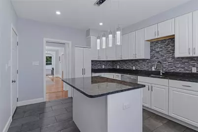 1175 Lonsdale Avenue, Lincoln, RI 02865 - Photo 2