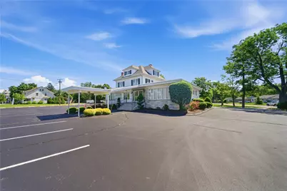 982 Warwick Avenue, Warwick, RI 02888 - Photo 10