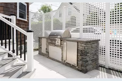 122 Ruggles Avenue, Newport, RI 02840 - Photo 46