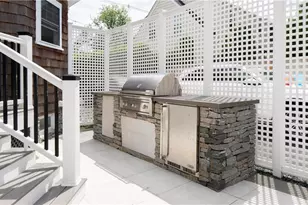 122 Ruggles Ave, Newport, RI 02840 - Photo 46